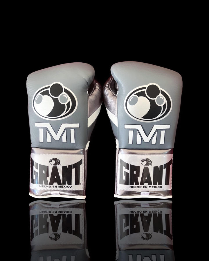 Grant Boxing Gloves Grey/White